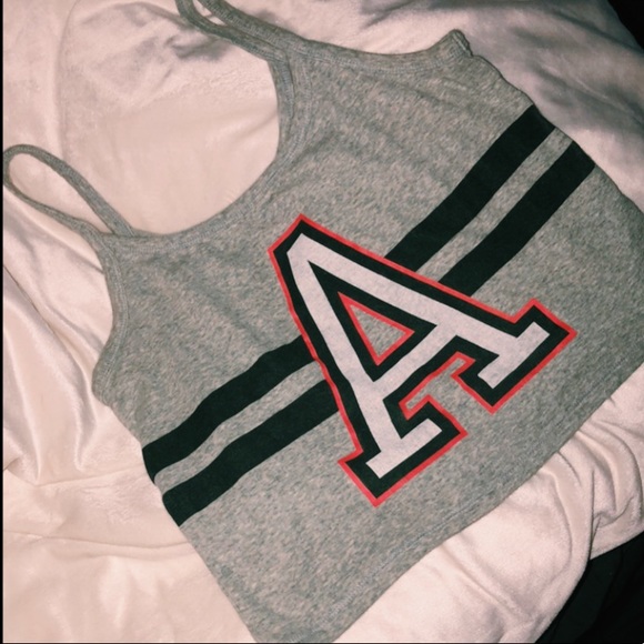 cute crop top - Picture 2 of 3